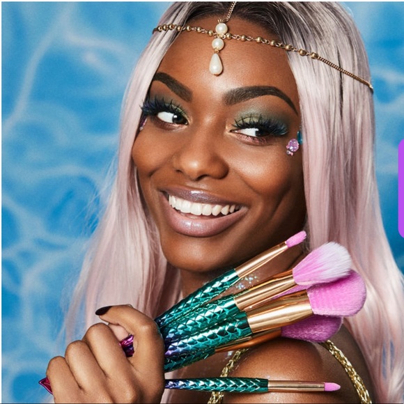 🧜🏼‍♀️tarte “Minutes to Mermaid” Brush Set - Picture 4 of 8
